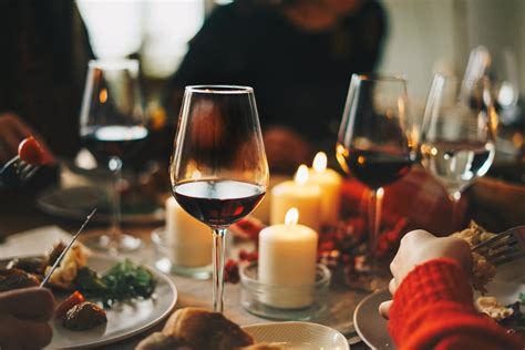 Dine & Drink .